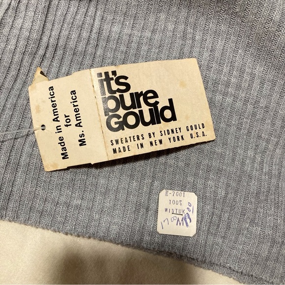 Vintage Sidney Gould Women's Gray Turtleneck Sweater | Dead Stock - NWT - Picture 10 of 10